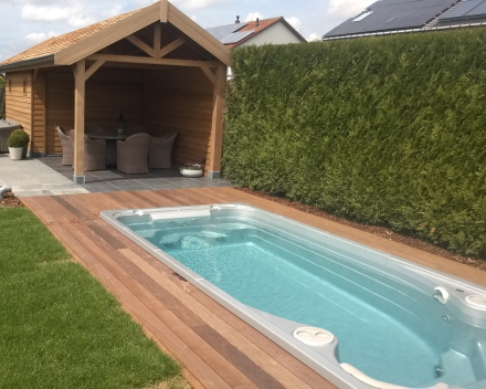 Swimspa Aquasport 17fX ingebouw in houten terras