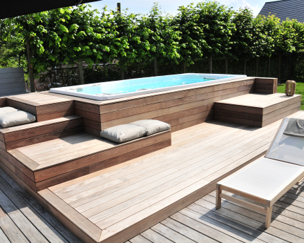 Aquatrainer 17fX opbouw met houten terras