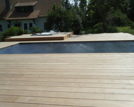 Monobloc zwembad met PC lamellen afdekking